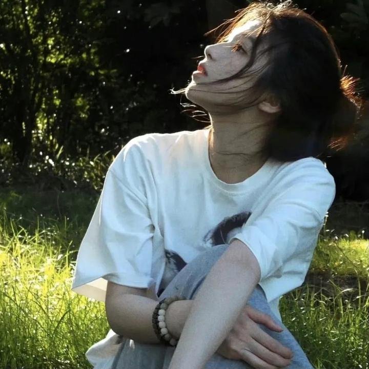 红。白。蓝